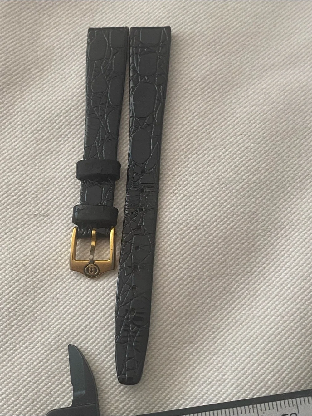Vintage Black Croc-Embossed Watch Strap with Gold Gucci plated Buckle 14mm